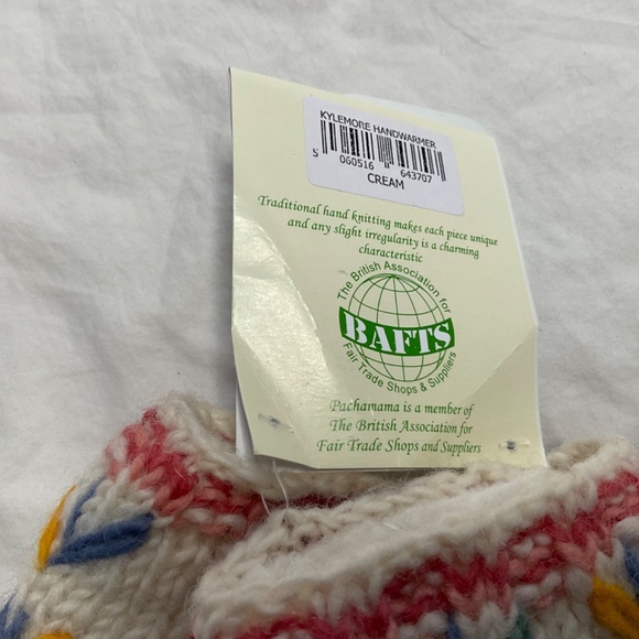 NWT Hand Knit and Embroidered Hand Warmers Fair Trade by Pachamama - Picture 6 of 7